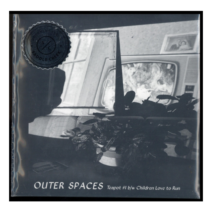 OUTER SPACES - TEAPOT #1 B/W CHILDREN LOVE TO RUN